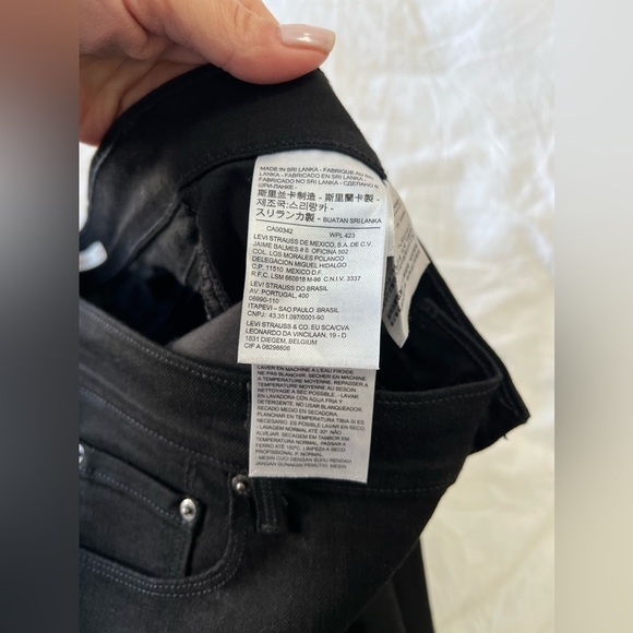 Levis | Women’s SZ 10 (31” Inseam) 505 Jeans Black Denim Straight Leg | EUC - Picture 3 of 9